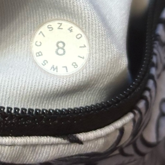 Lululemon Speed Up Tight 28" Size 8 In Hanakotoba Starlight Multi - Picture 9 of 10